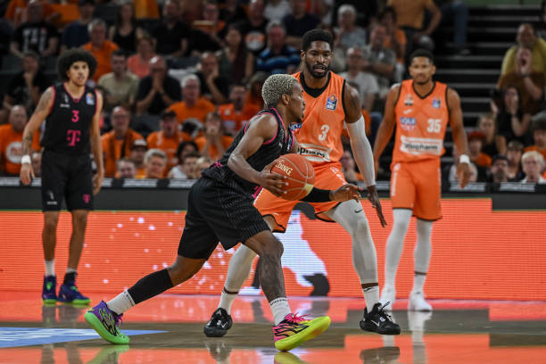 而哈登不仅 而哈登不仅